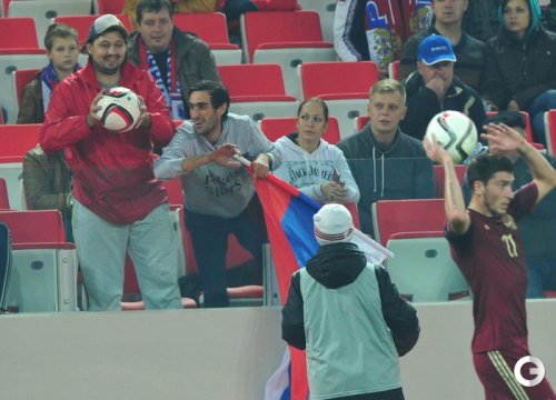 273732-match-serbija-albanija-projdet-bez-albanskih-bolelschikov