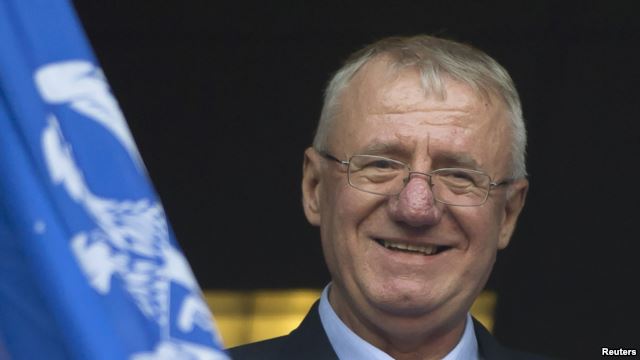 5DF73E77-DF48-4B4B-A7EE-5E0E5BEB6088_w640_r1_s