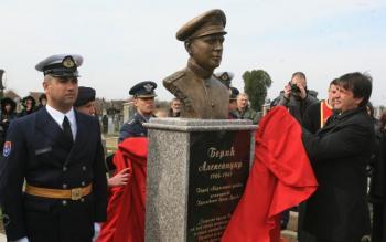 Tan2015-4-6_113314853_0